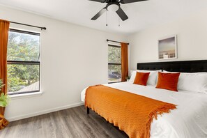 3 habitaciones, escritorio, tabla de planchar con plancha y wifi gratis 