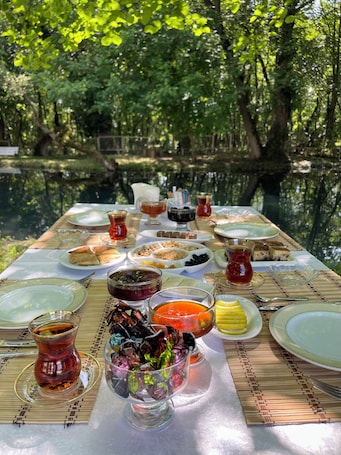 Restaurant. Chukhur Gabala Museum Hotel