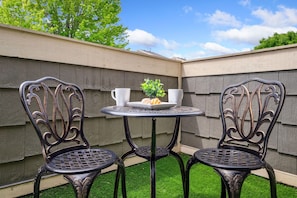 Townhome, Multiple Beds, Kitchen, Garden View (6714 Antigua Drive (Unit 38)) | Outdoor dining