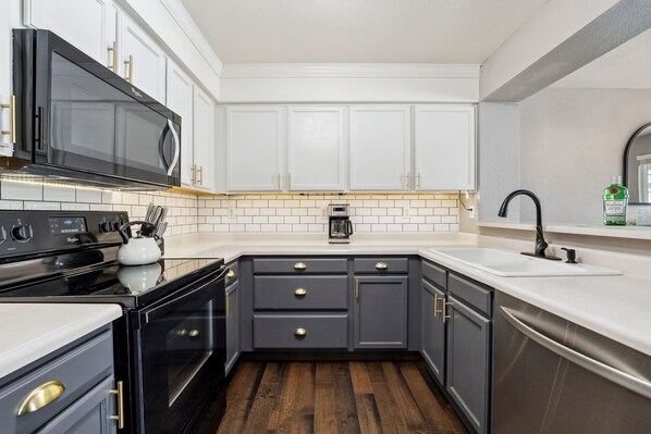 Townhome, Multiple Beds, Kitchen, Garden View (6714 Antigua Drive (Unit 38)) | Private kitchen