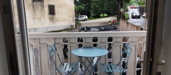 Large apartment in the center of a small village near communications, 