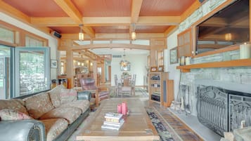 Hús (3 Bedrooms) | Að innan