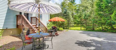 Apartment (3 Bedrooms) | Front of property