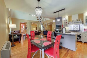 Interior - 11 Mi to Oneida Lake: Spacious Apt in Verona! (Verona)