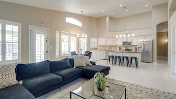 House (4 Bedrooms) | Interior