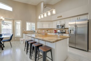 House (4 Bedrooms) | Interior