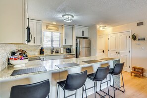 Apartment (2 Bedrooms) | Interior - Lake & Pool Access: Lazy Days Condo w/ Balcony! (Osage Beach)