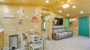 Rumah (2 Bedrooms) | Interior