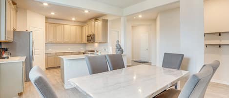 Casa (2 Bedrooms) | Interior