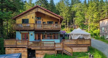 Salmon Return & Wildlife Roam: Ketchikan Getaway!