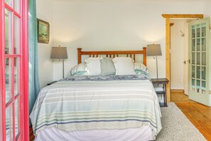 House (2 Bedrooms) | Interior - Salmon Return & Wildlife Roam: Ketchikan Getaway! (Ketchikan)