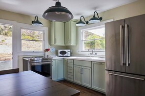 House (3 Bedrooms) | Interior - 320 Acres: Farmhouse in East County San Diego (Dulzura)