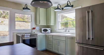28 Mi to San Diego: Farmhouse on 320 Acres