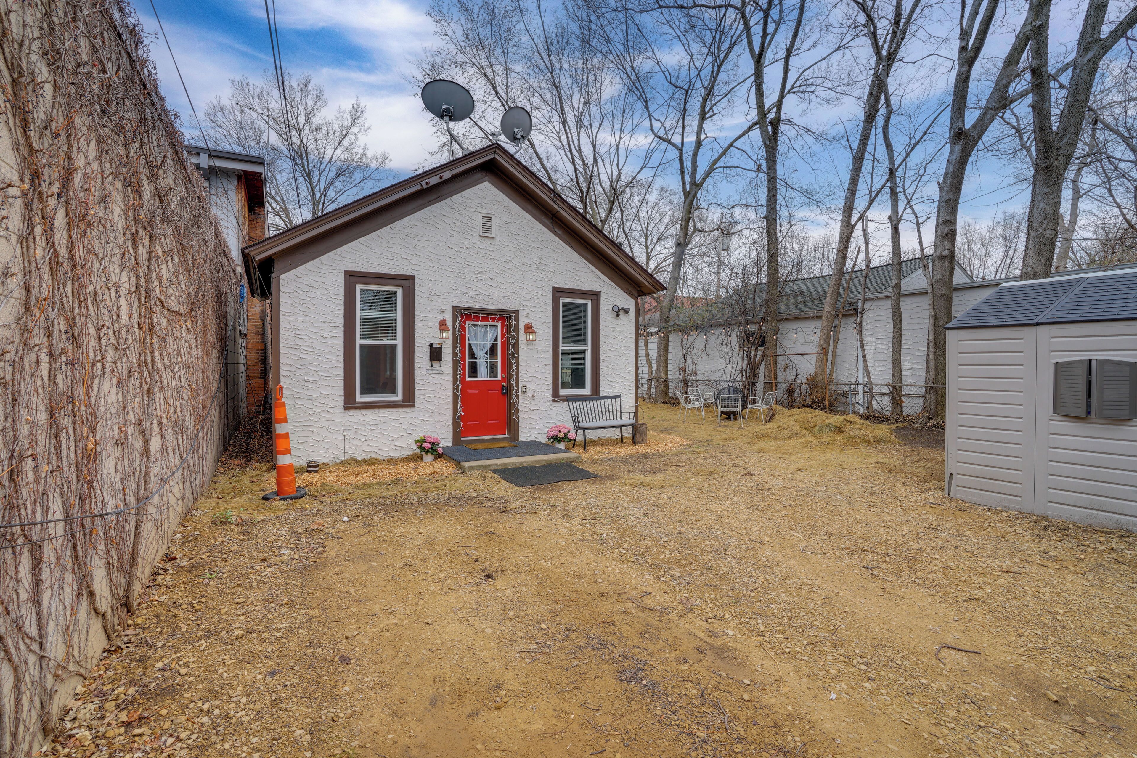 House (2 Bedrooms) | Interior