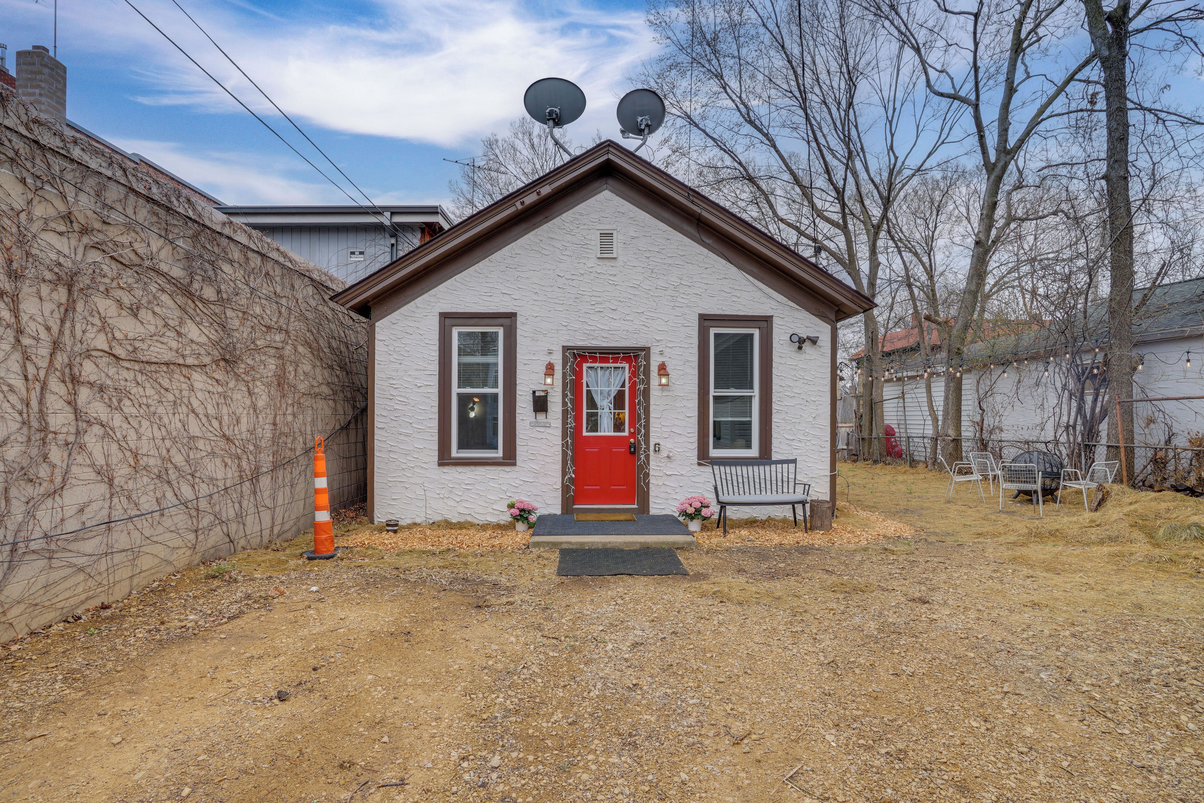 House (2 Bedrooms) | Interior