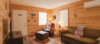 Fish, Boat, Hike: Cabin Near Greers Ferry Lake