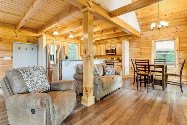 House (2 Bedrooms) | Interior