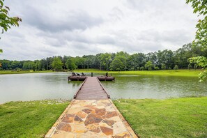 Apartment (1 Bedroom) | Interior - Farm & Lake Views: Rural Mississippi Loft Apt (Hernando)