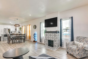 House (3 Bedrooms) | Interior