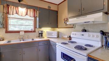 Cottage (2 Bedrooms) | Interior