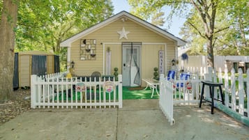 Apartment (0 Bedroom) | Front of property