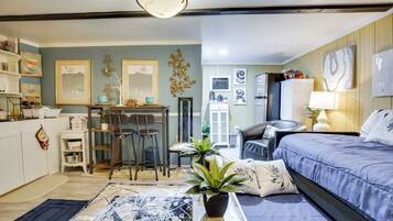 Apartment (0 Bedroom) | Interior