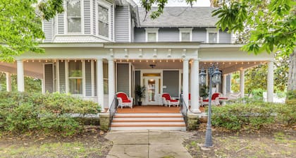 Walk to Waterfront: Downtown Elizabeth City Home!