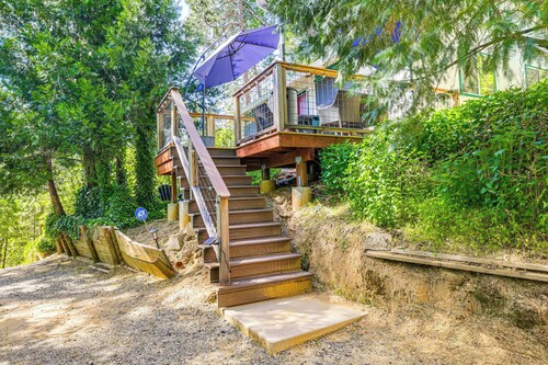 Peaceful Forest Views & Patio: Twain Harte Home