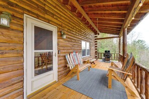 Interior - 8 Mi to Kingdom Trails: Spacious Home w/ Game Room (Lyndonville)