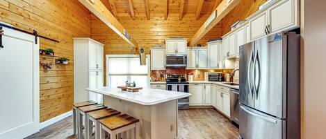 House (3 Bedrooms) | Interior