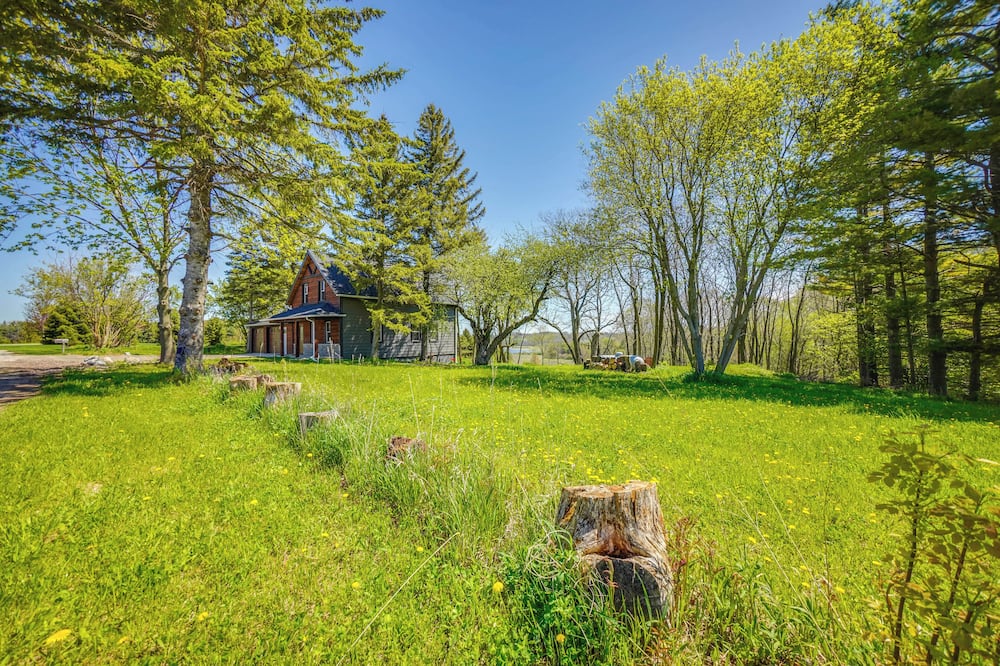 0.5 MI to Kewaunee River: Boat, Fish, Kayak! - Town of Ahnapee, WI