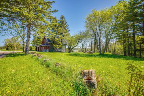 Walk to Ahnapee State Trail! Kewaunee Hideaway