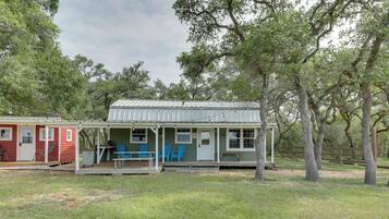 House (3 Bedrooms) | Depan hartanah