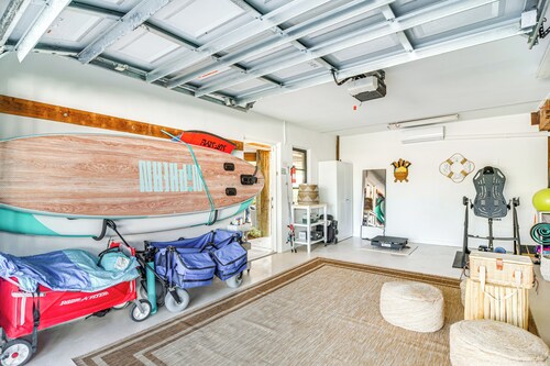 Stylish Waterfront Oasis in St Pete Beach