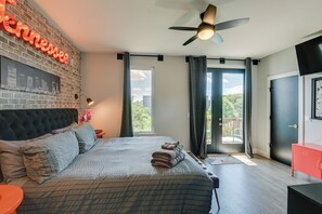 Apartment (3 Bedrooms) | Interior - Skyline Views: Nashville Townhome 3 Mi to Broadway (Nashville)