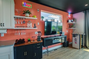 Interior - Skyline Views: Nashville Townhome 3 Mi to Broadway (Nashville)