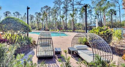 Family Condo Near Disney w Pool & Gympets Welcome