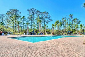 Apartment | 3 bedrooms - Family Condo Near Disney w Pool & Gympets Welcome (Winter Garden)