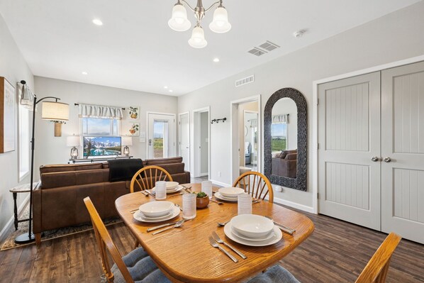 House, Multiple Beds, Patio, Garden View (8466 Golden Fields) | 2 bedrooms, individually decorated, individually furnished