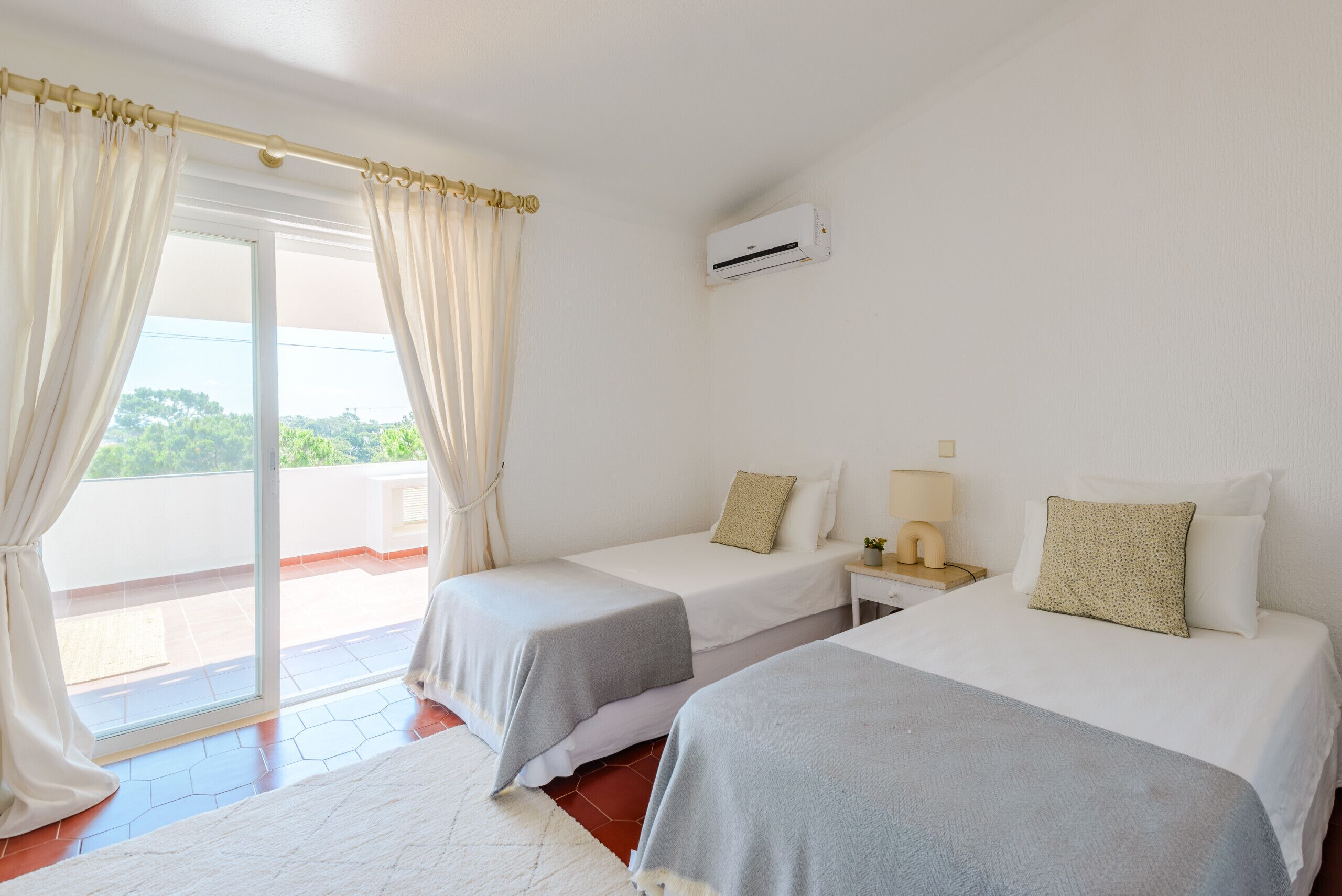 2 間睡房、嬰兒床 (收費)、免費 Wi-Fi、床單