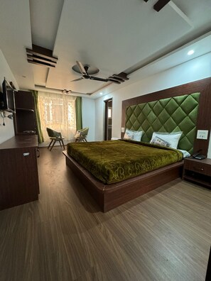 Superior Room | Iron/ironing board, free WiFi - Palm Paradise (Srinagar)