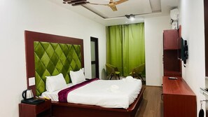 Superior Room | Iron/ironing board, free WiFi - Palm Paradise (Srinagar)