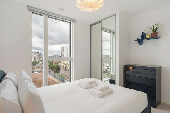 2 Schlafzimmer, Schreibtisch, Bügeleisen/Bügelbrett, kostenloses WLAN