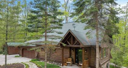 The Chippewa House: 2  BR, 2.5  BA Lodge in Alanson, Sleeps 6