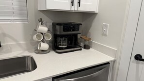 Micro-ondas, fogão, cooktop, lava-louças