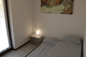 House | 2 bedrooms, individually furnished