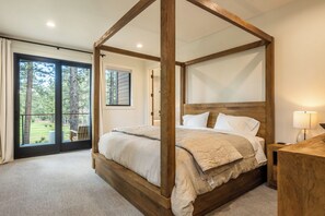 4 bedrooms, desk, free WiFi, bed sheets