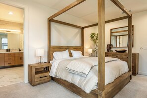 4 bedrooms, desk, free WiFi, bed sheets