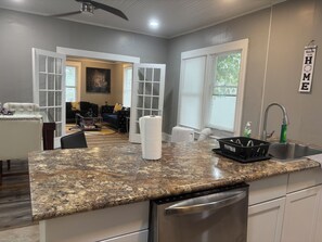 Interior - 3-bedroom house in charming Waycross with WiFi, AC. Start your vacation now (Waycross)
