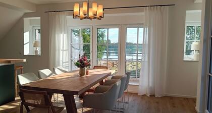 Coproyshof Lakeside Apartment